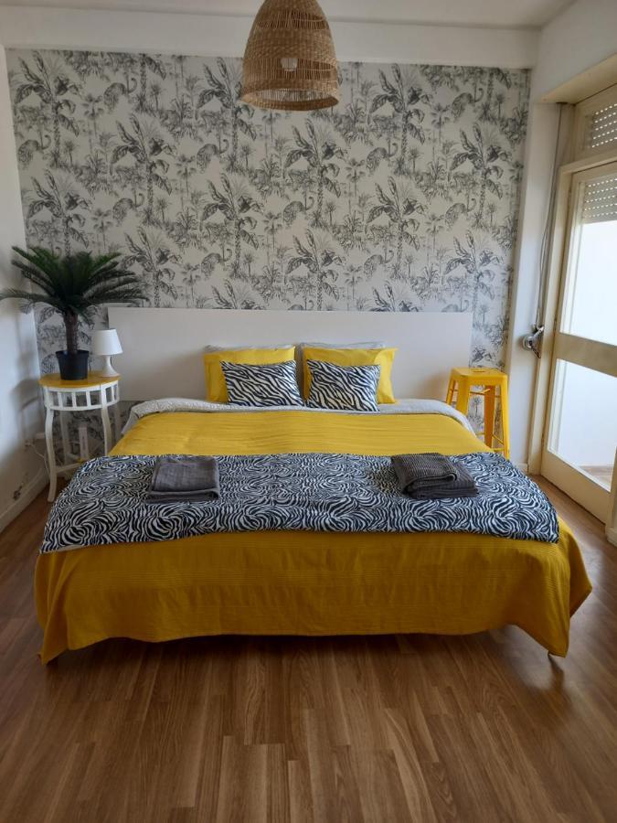 Savana House Peniche Hotel Buitenkant foto