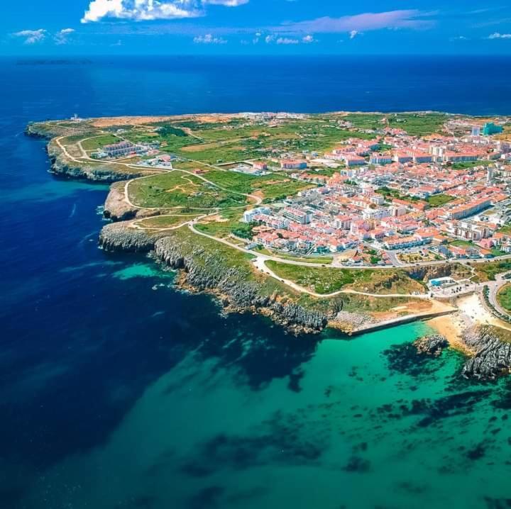 Savana House Peniche Hotel Buitenkant foto